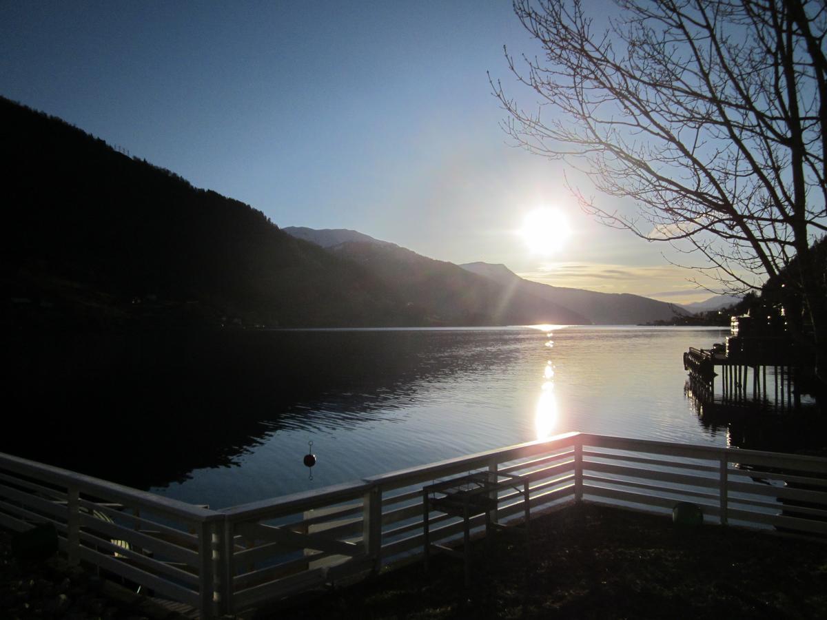 Der Fjordtraum In Balestrand Direkt Am Wasser Villa Exterior foto